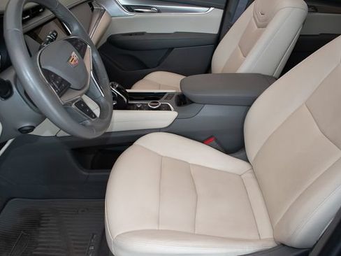 Used 2020 Cadillac XT5 Premium Luxury AWD/4WD image 20