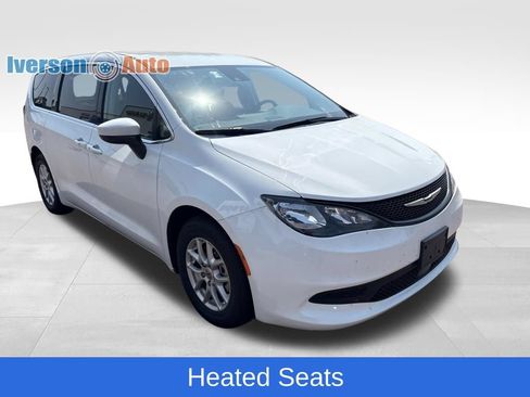 Used 2023 Chrysler Voyager LX FWD image 9
