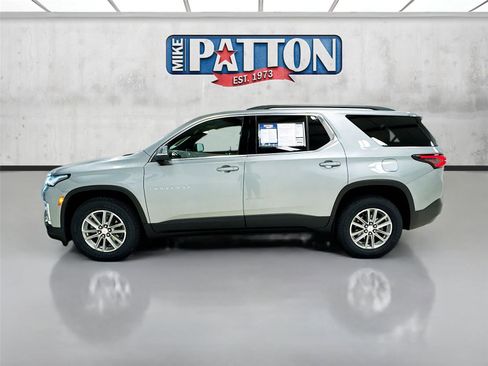 Used 2023 Chevrolet Traverse LT FWD image 4