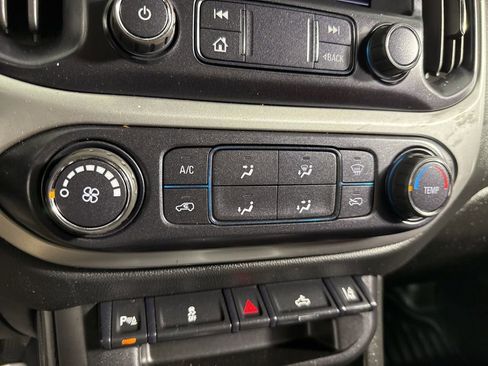 Used 2022 Chevrolet Colorado LT w/ Fleet Safety Package image 20