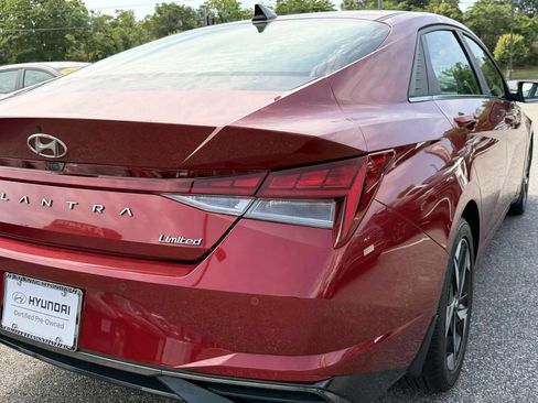 Used 2023 Hyundai Elantra Limited FWD image 6