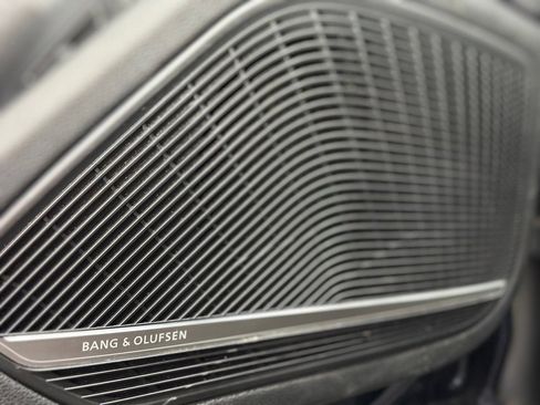 Used 2017 Audi A4 2.0T Premium Plus w/ Premium Plus Package image 37