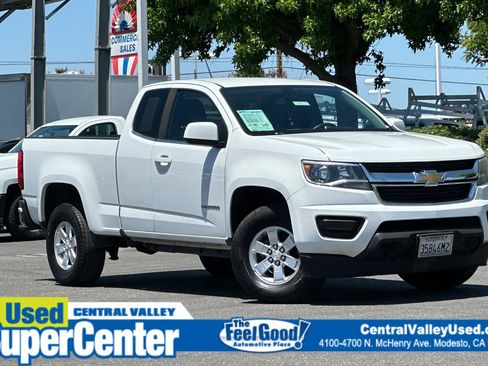 Used 2018 Chevrolet Colorado W/T w/ WT Convenience Package RWD image 1