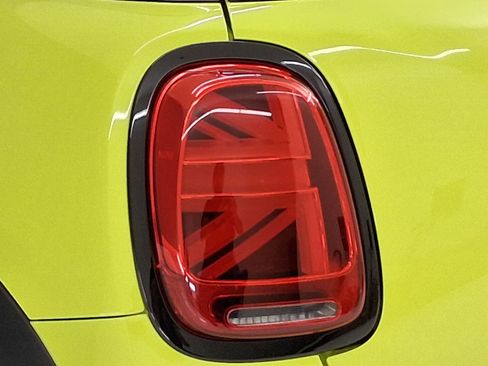 Certified 2024 MINI Cooper S image 11