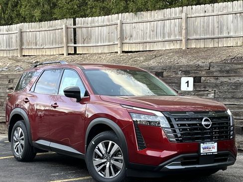 New 2026 Nissan Pathfinder SL AWD/4WD image 2