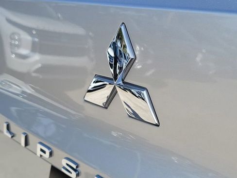 New 2026 Mitsubishi Eclipse Cross LE image 8