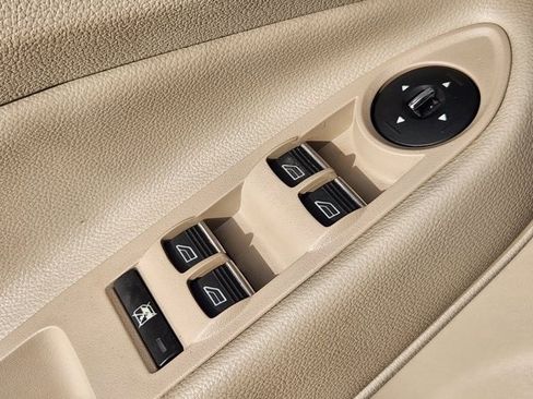 Used 2014 Ford Escape Titanium image 22