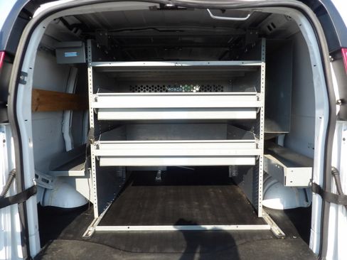Used 2018 Chevrolet Express 2500 w/ Driver Convenience Package RWD image 44