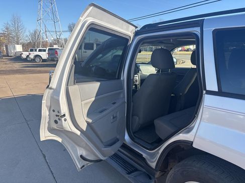 Used 2005 Jeep Grand Cherokee Laredo image 13