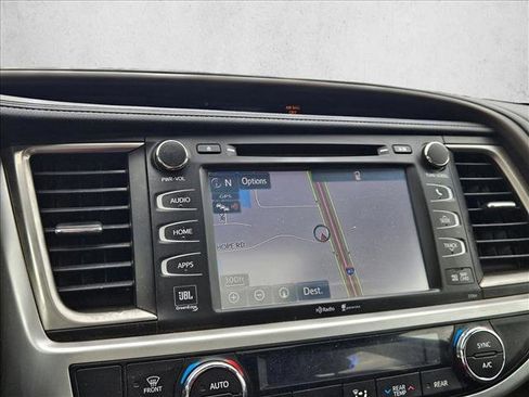 Used 2014 Toyota Highlander Limited image 22