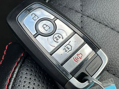 Certified 2024 Ford Escape ST-Line Elite w/ Premium Technology Package image 32