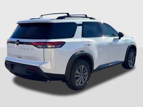 New 2025 Nissan Pathfinder SV image 5