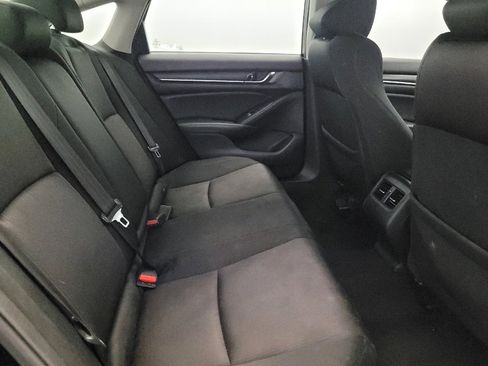 Used 2018 Honda Accord EX image 19