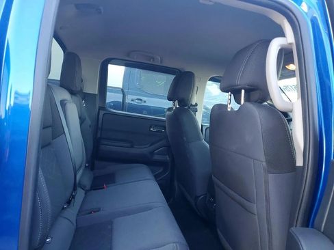 Used 2025 Nissan Frontier SV w/ SV Convenience Package RWD image 11