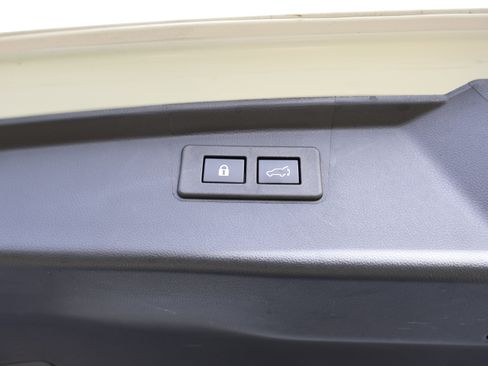 Used 2023 Subaru Outback Touring XT image 18