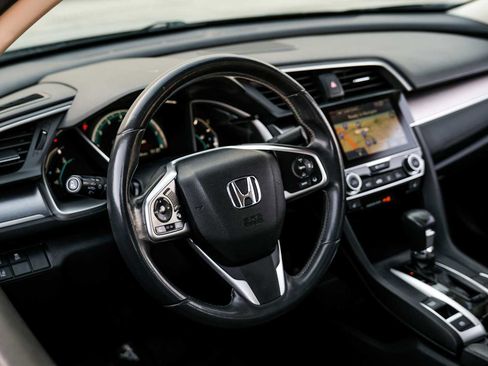 Used 2016 Honda Civic Touring image 19