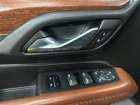 Used 2024 GMC Yukon Denali Ultimate image 17