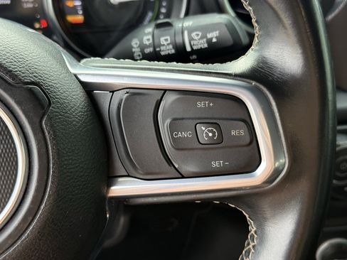 Used 2021 Jeep Wrangler Unlimited Sahara w/ Safety Group image 12