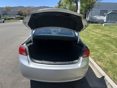 Used 2019 Chevrolet Impala LT FWD image 9