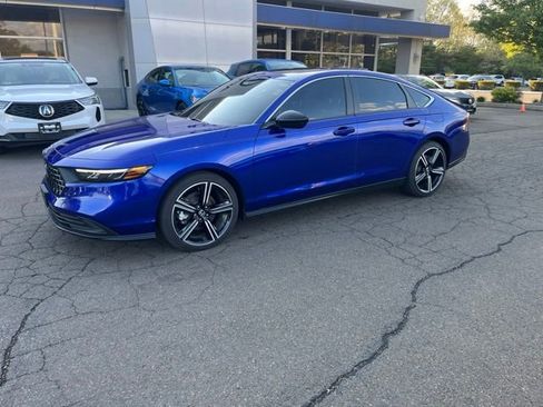 Used 2025 Honda Accord Sport image 36