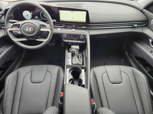 New 2026 Hyundai Elantra Limited FWD image 22