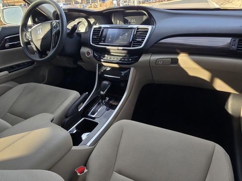 Used 2016 Honda Accord EX image 26