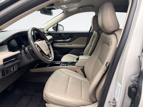 Used 2024 Lincoln Corsair AWD w/ Equipment Group 101A image 11