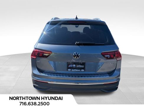 Used 2022 Volkswagen Tiguan SE image 13
