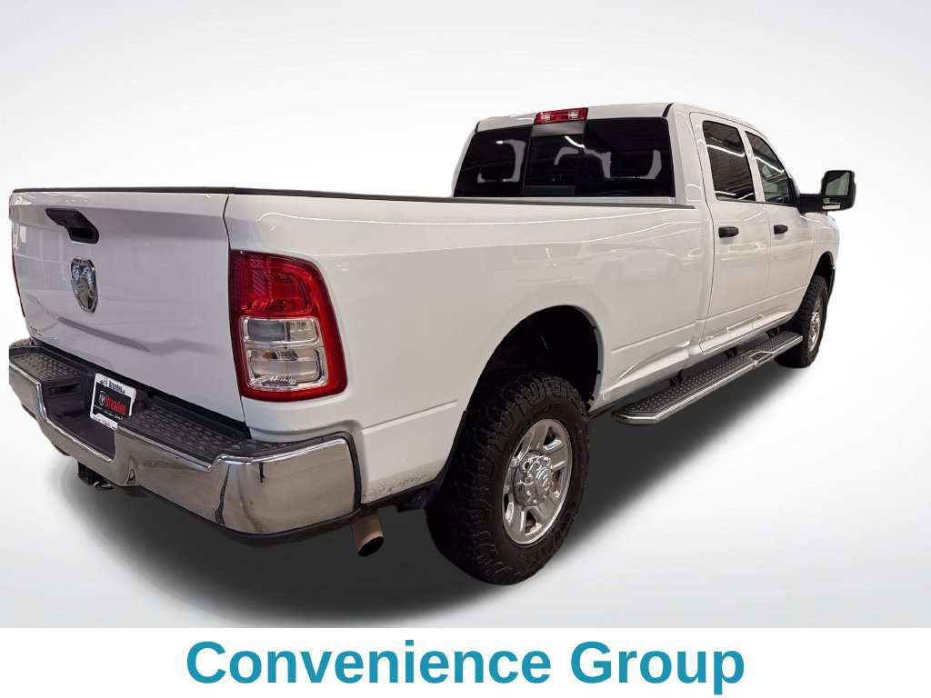 Used 2024 RAM 2500 Tradesman w/ Chrome Appearance Group AWD/4WD image 6