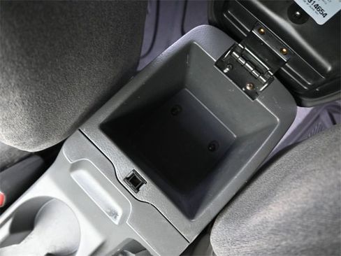 Used 2000 Isuzu Rodeo S image 32