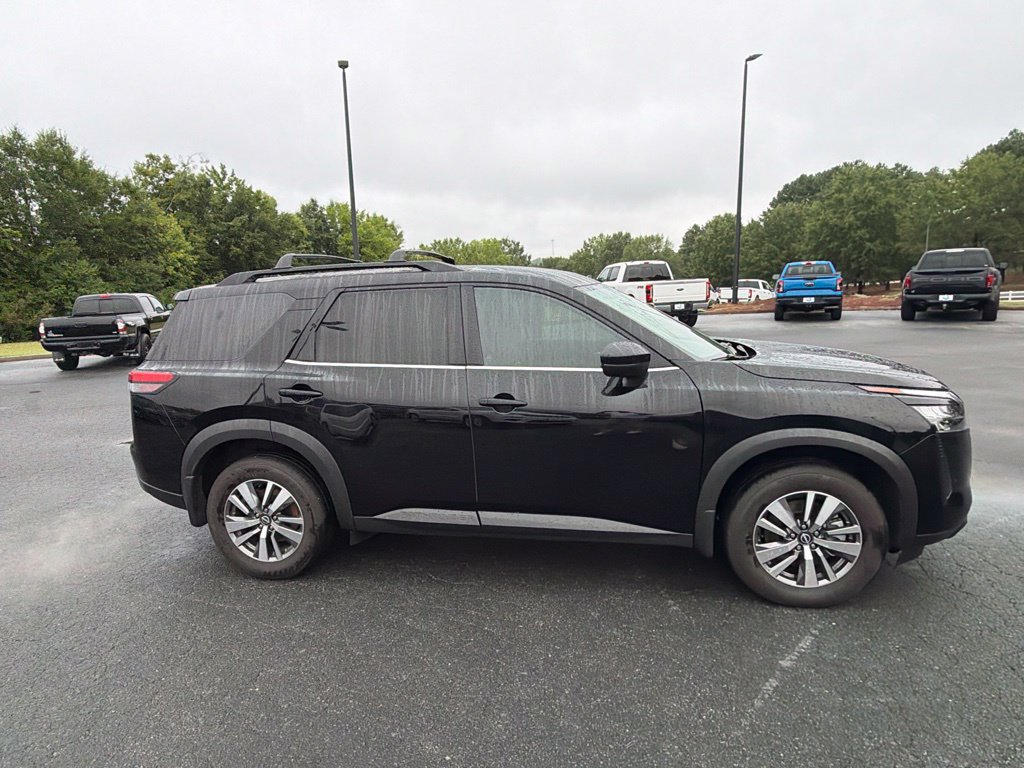 Used 2026 Nissan Pathfinder SL FWD image 11