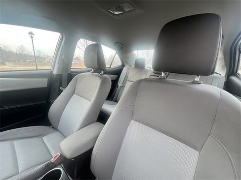 Used 2016 Toyota Corolla LE image 6
