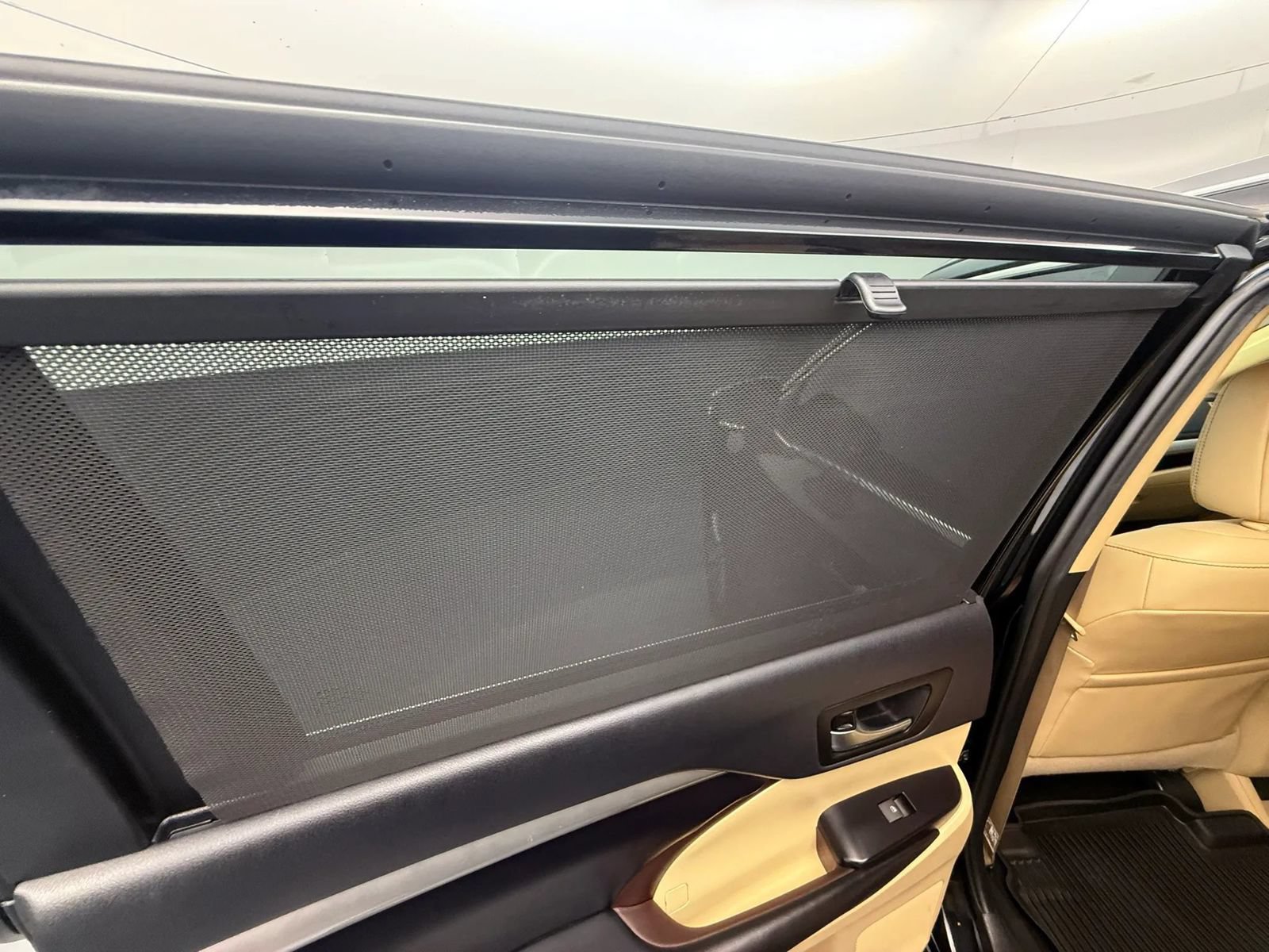 Used 2019 Toyota Highlander XLE AWD/4WD image 34
