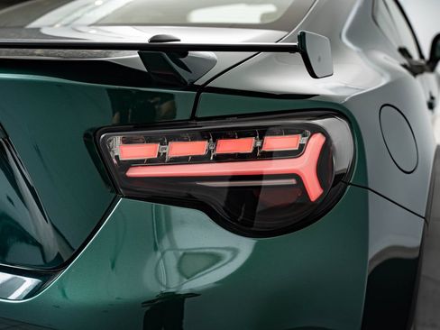 Used 2020 Toyota 86 RWD image 9