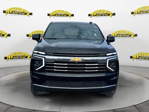Used 2025 Chevrolet Suburban LT RWD image 11