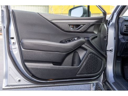 Used 2022 Subaru Outback Premium image 19