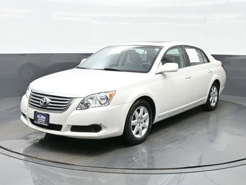 Used 2010 Toyota Avalon XL image 2