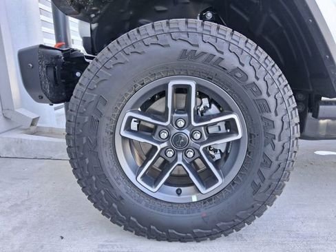 New 2026 Jeep Gladiator Mojave image 13