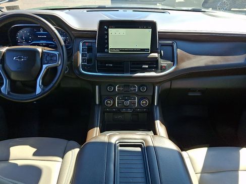 Used 2024 Chevrolet Suburban Z71 w/ Off-Road Capability Package AWD/4WD image 15