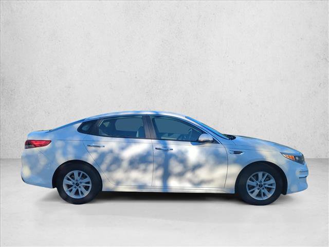 Used 2017 Kia Optima LX FWD image 6