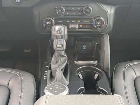 New 2025 Ford Bronco Badlands image 21