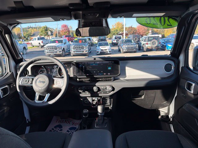 Certified 2026 Jeep Wrangler Unlimited Sahara AWD/4WD image 16