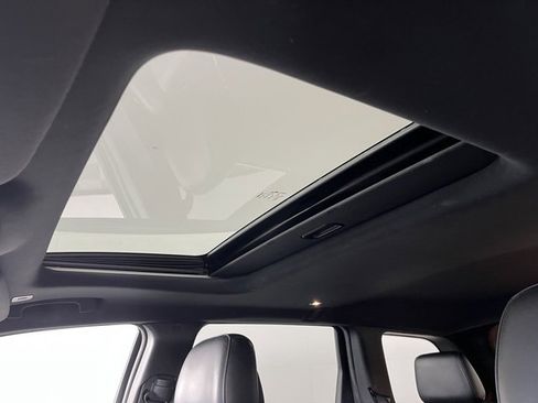 Used 2019 Jeep Grand Cherokee Limited image 18