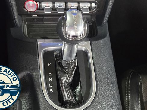 Used 2022 Ford Mustang Premium RWD image 17