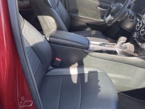 Used 2025 Nissan Sentra SR w/ SR Premium Package image 14