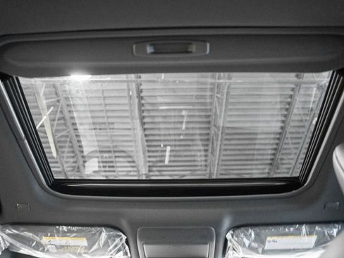 New 2026 Toyota RAV4 XSE AWD/4WD image 34