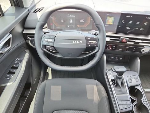 New 2026 Kia Sportage LX FWD image 15
