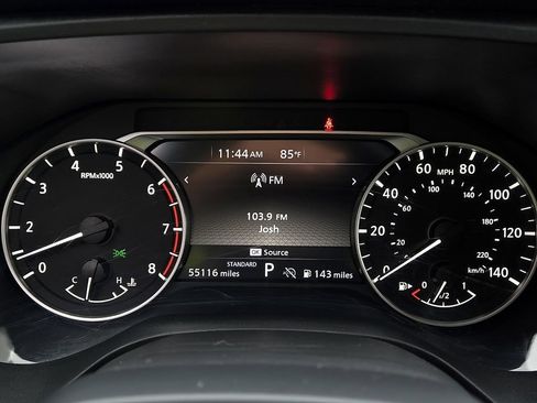 Used 2025 Nissan Rogue SV FWD image 18