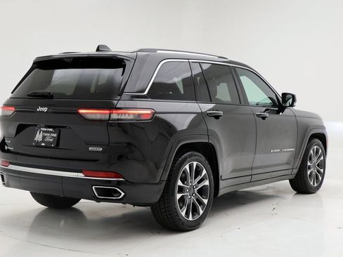 Used 2023 Jeep Grand Cherokee Overland w/ Luxury Tech Group IV AWD/4WD image 8