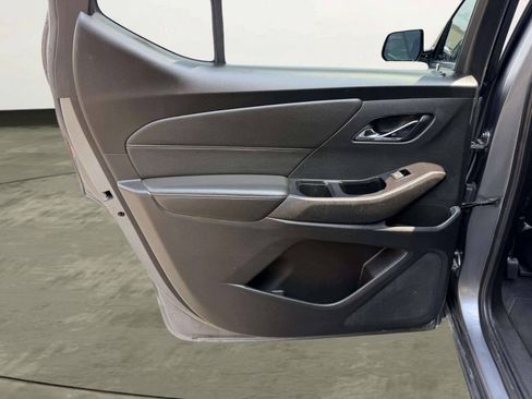 Used 2020 Chevrolet Traverse LT AWD/4WD image 19